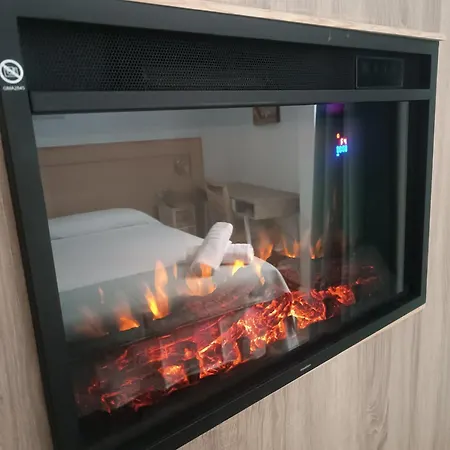 Apartamentosturisticos Puerta Del Alcazar 0-1 Lejlighed